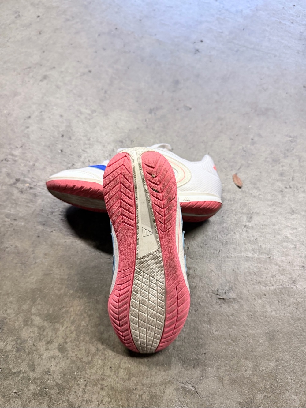 Adidas - Picture 3 of 5